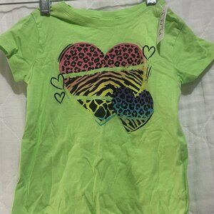 Girls Green The Childrens Place Hearts T-Shirt - Size Small 4